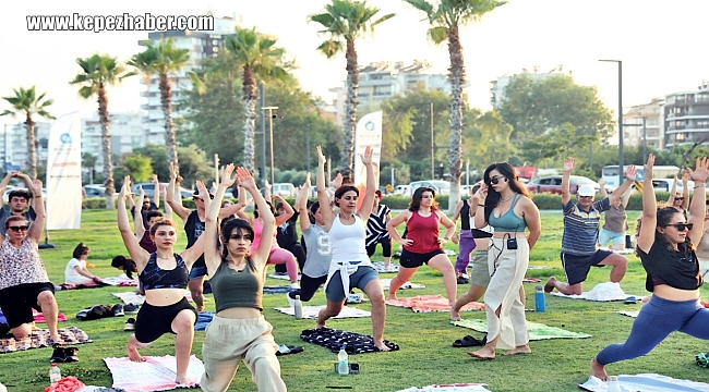 Antalya'da Dünya Yoga Günü Coşkusu