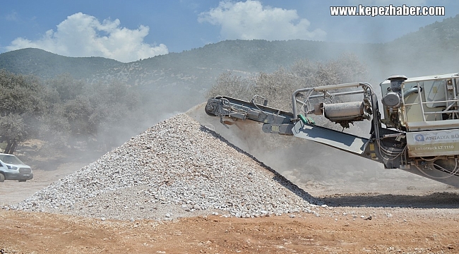 Antalya'da Kırsal Yollar Yenileniyor